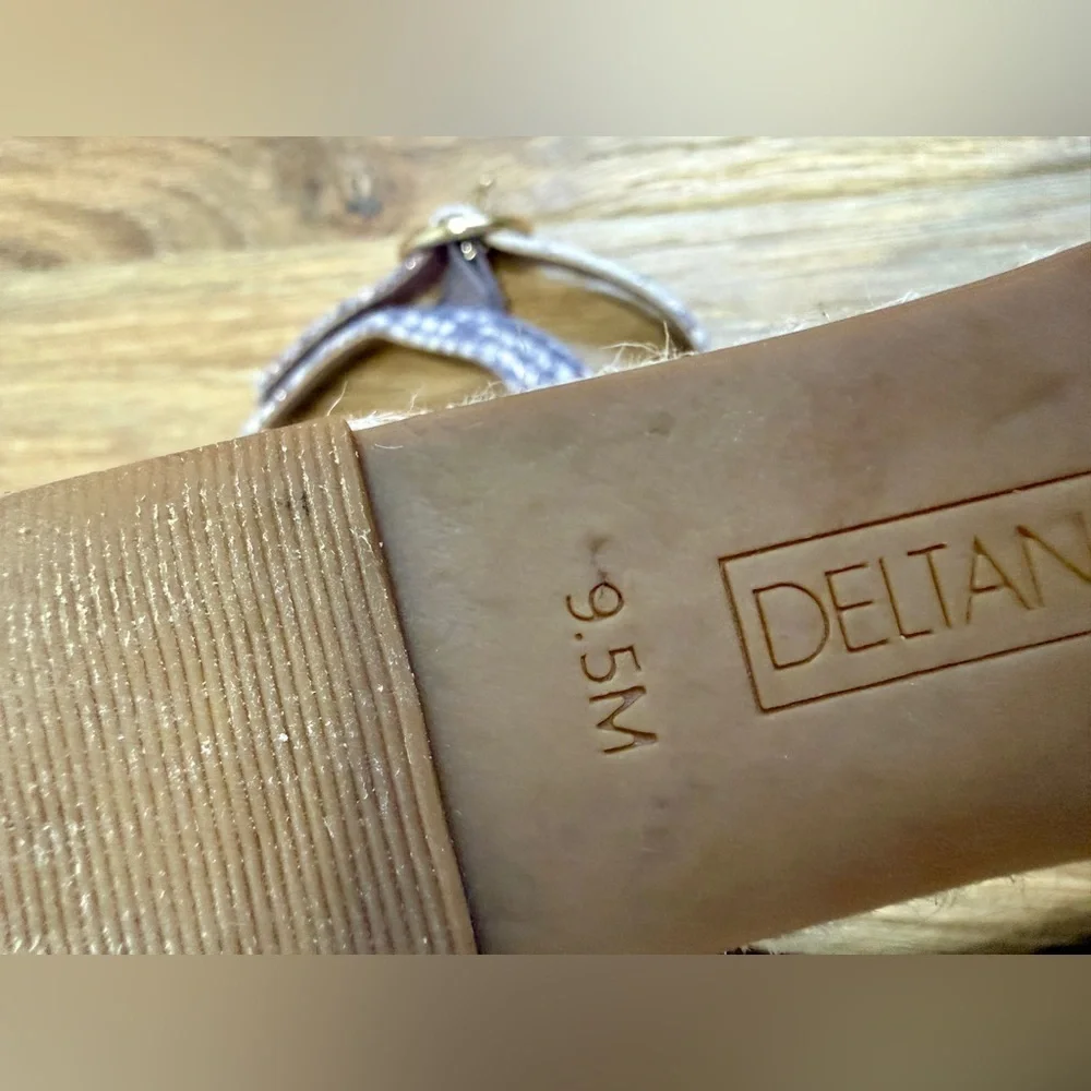 Deltan neutral shoes